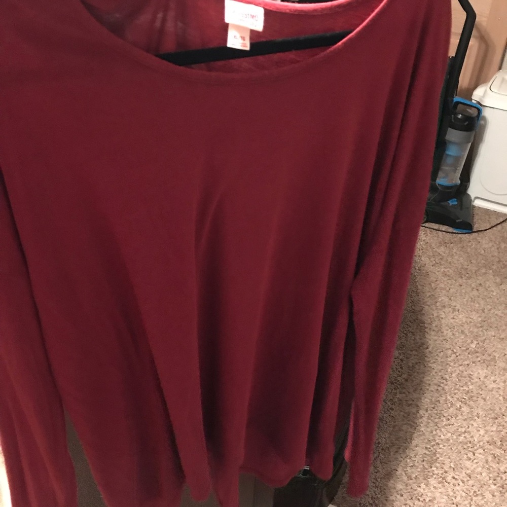 Burgundy long sleeve flowy top